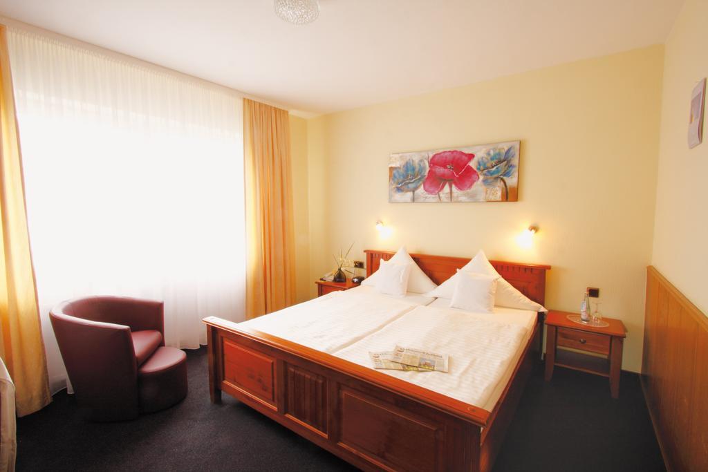 Hotel Ostfriesen Hof Leer Quarto foto